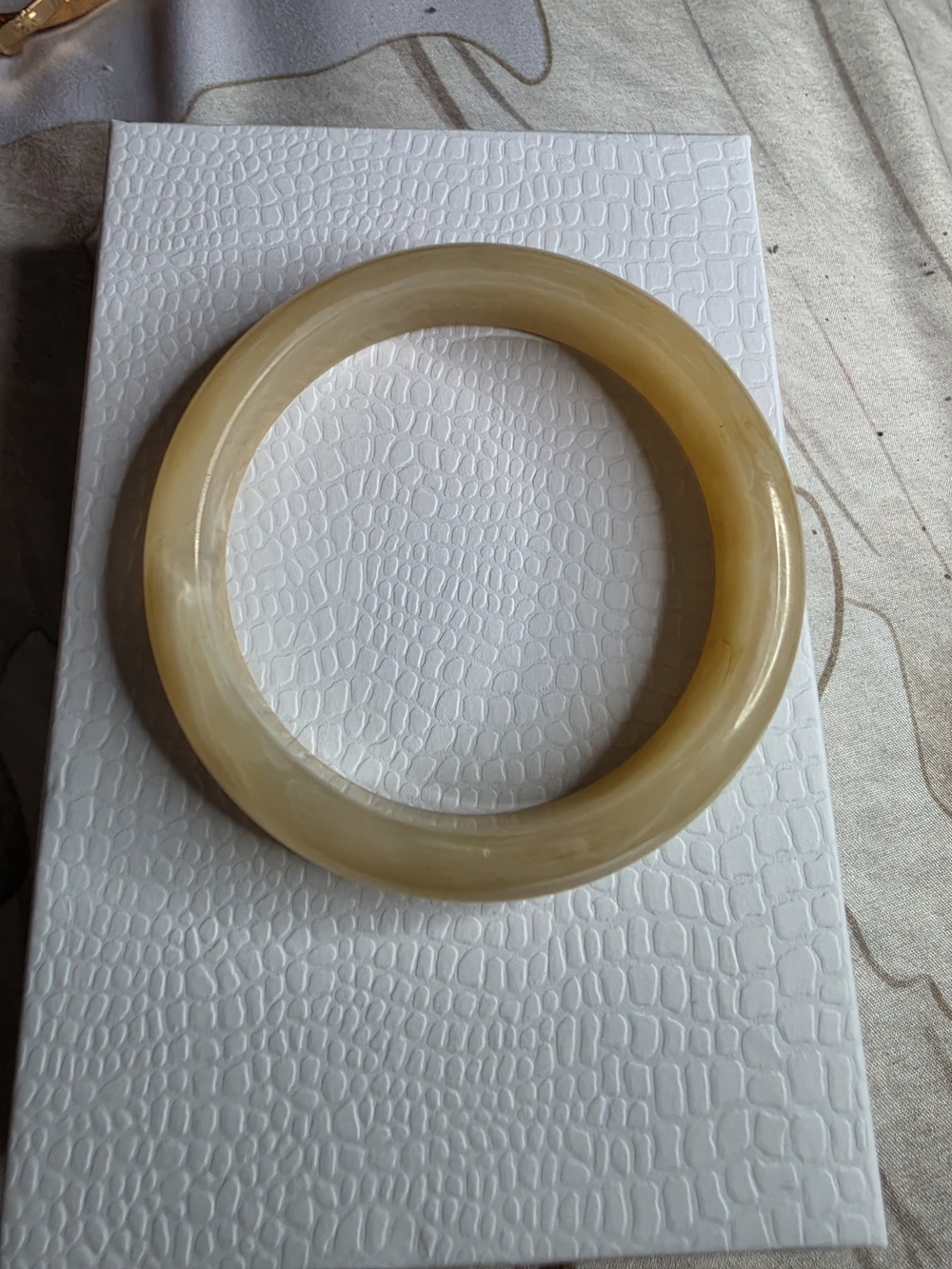 Translucent Cream Round Bangle Bracelet